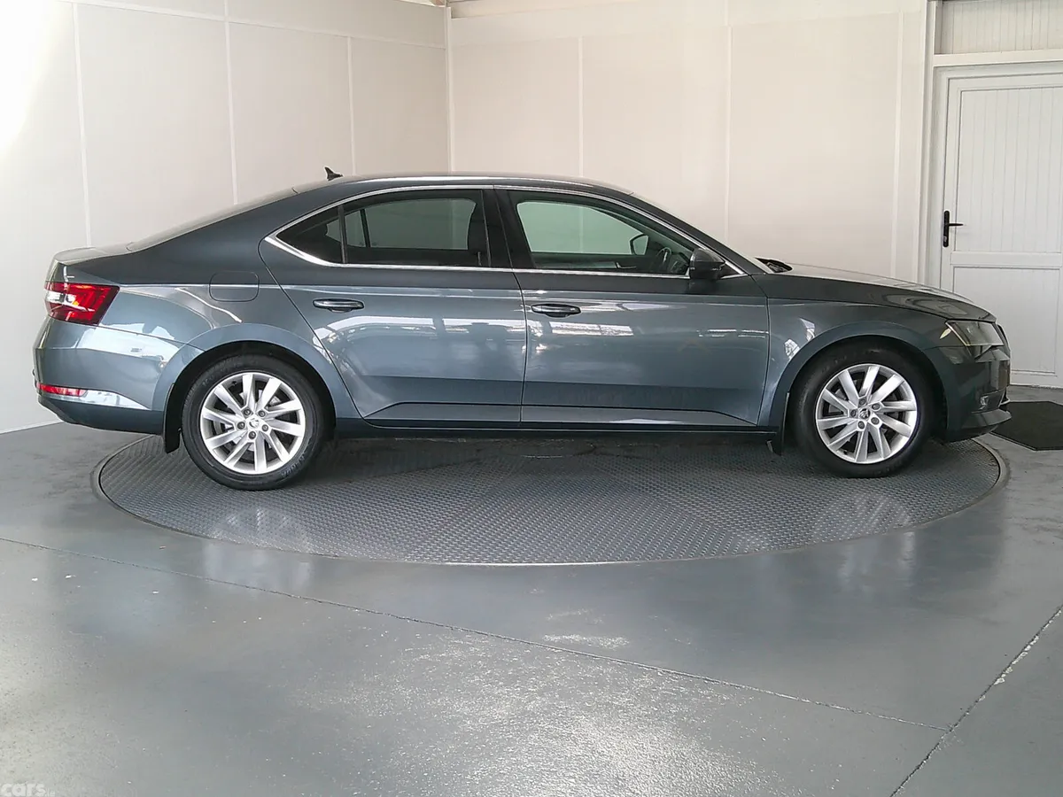 Skoda Superb Saloon, Diesel, 2018, Grey