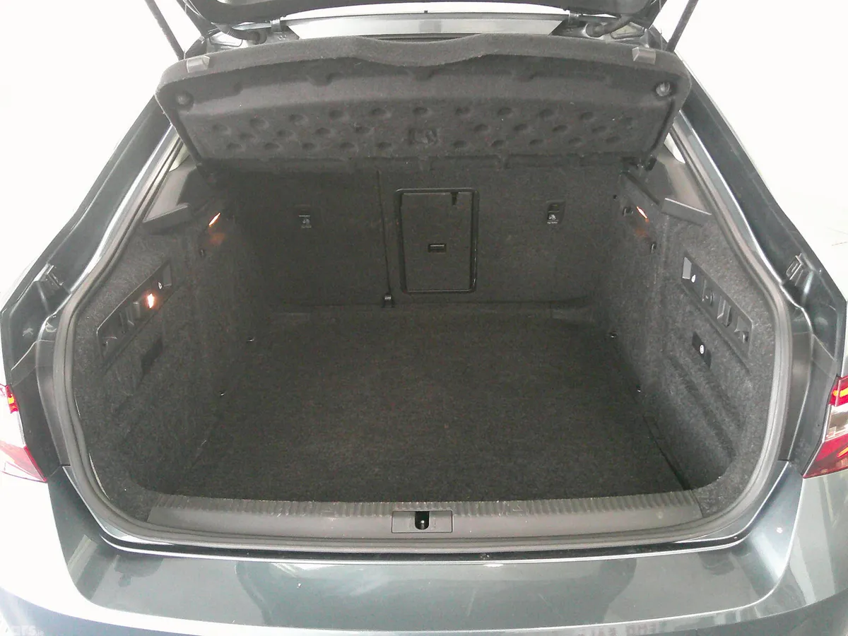 Skoda Superb Saloon, Diesel, 2018, Grey