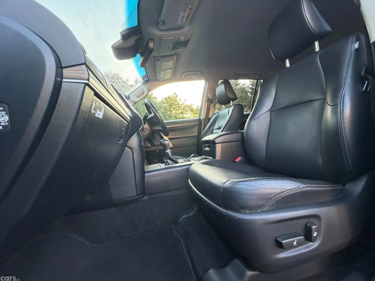 Toyota Land Cruiser SUV, Diesel, 2019, Blue