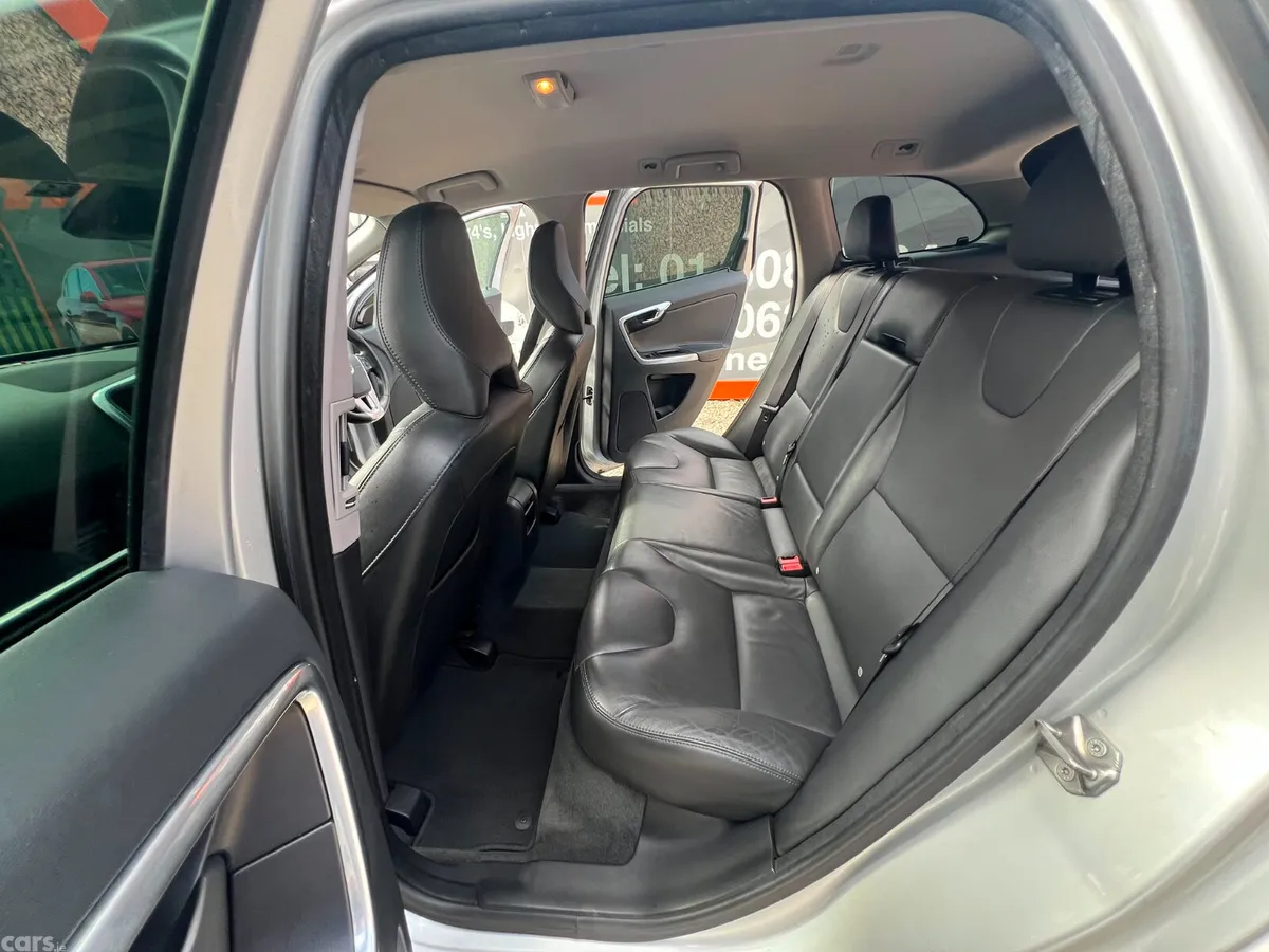 Volvo XC60 SUV, Diesel, 2016, Silver