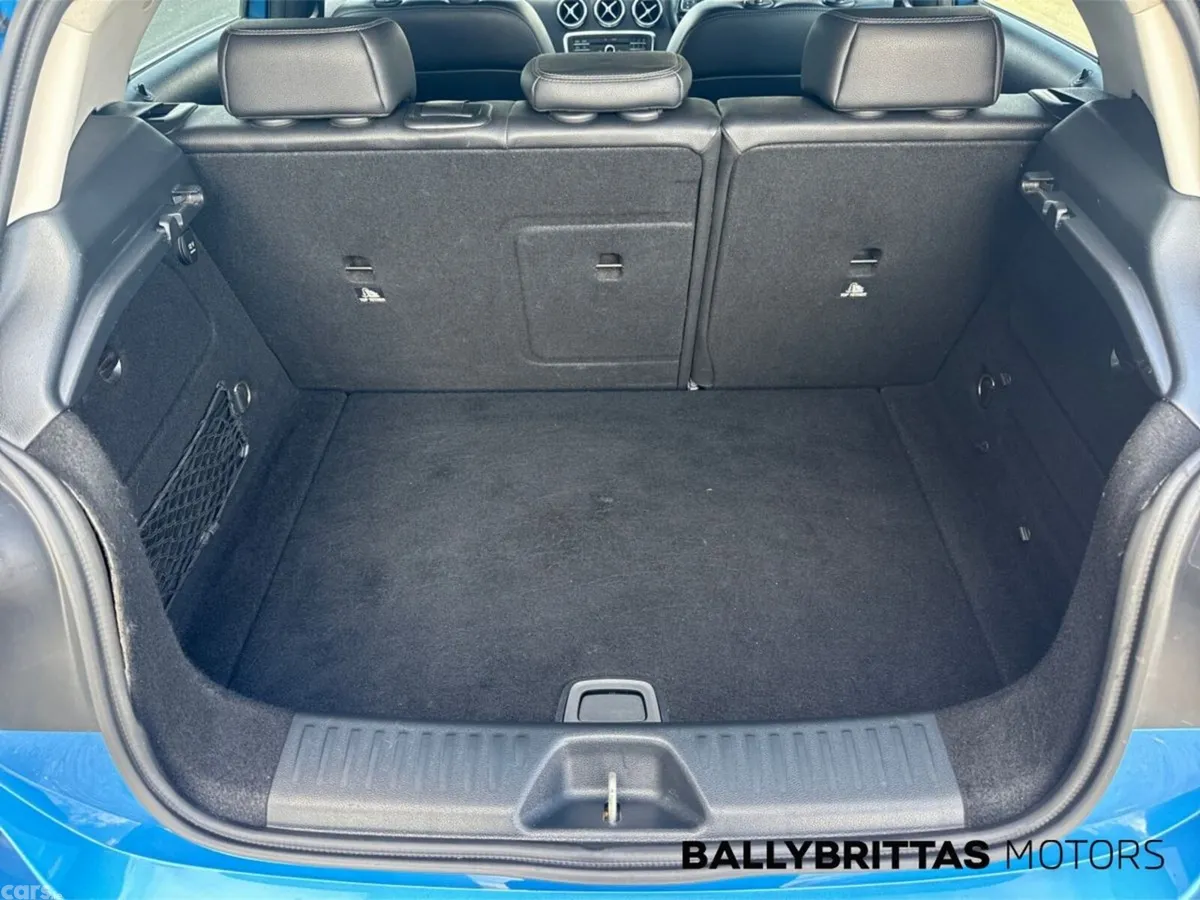Mercedes-Benz A-Class Hatchback, Diesel, 2018, Blue