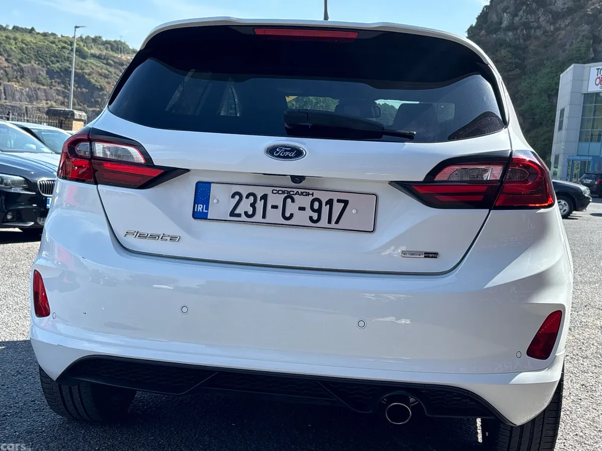 Ford Fiesta Hatchback, Petrol, 2023, White