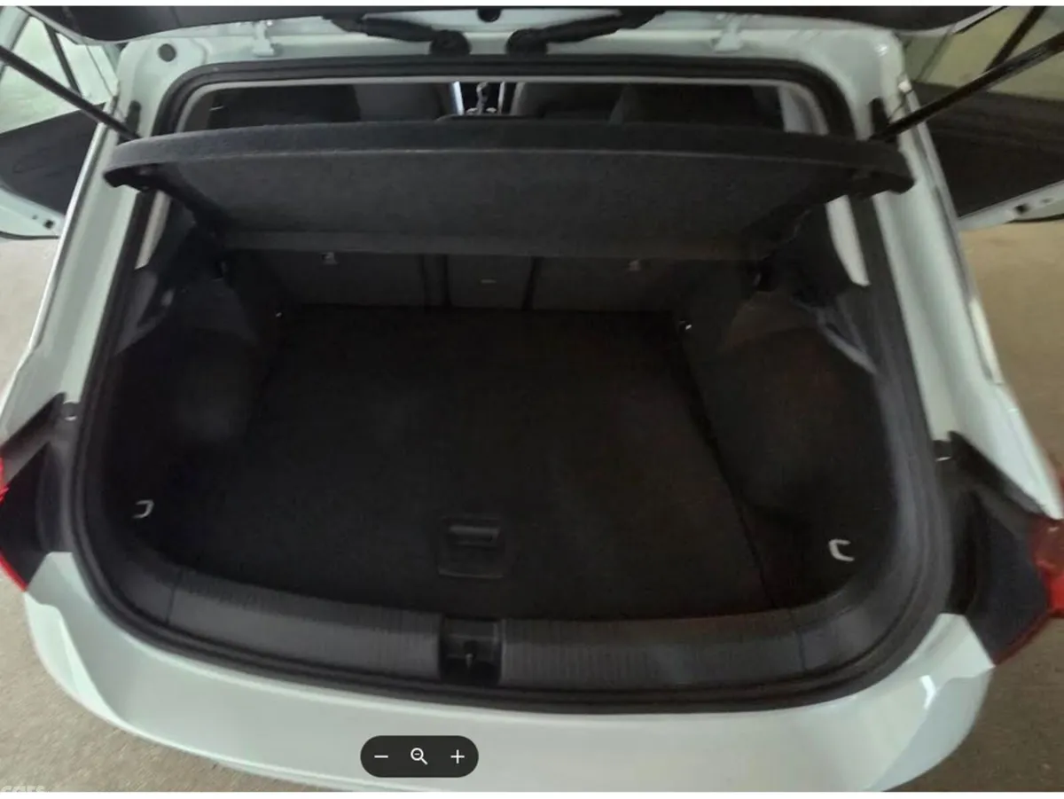 Volkswagen T-Roc Estate, Petrol, 2022, White