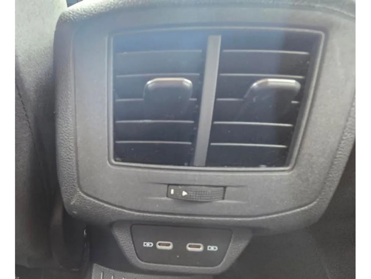 Volkswagen T-Roc Estate, Petrol, 2022, White