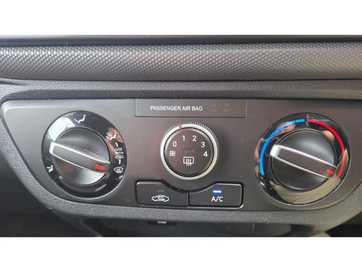 Hyundai i10 Hatchback, Petrol, 2021, Grey