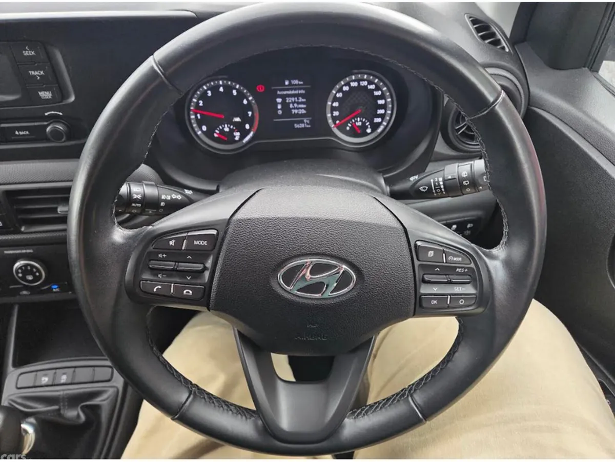 Hyundai i10 Hatchback, Petrol, 2021, Grey