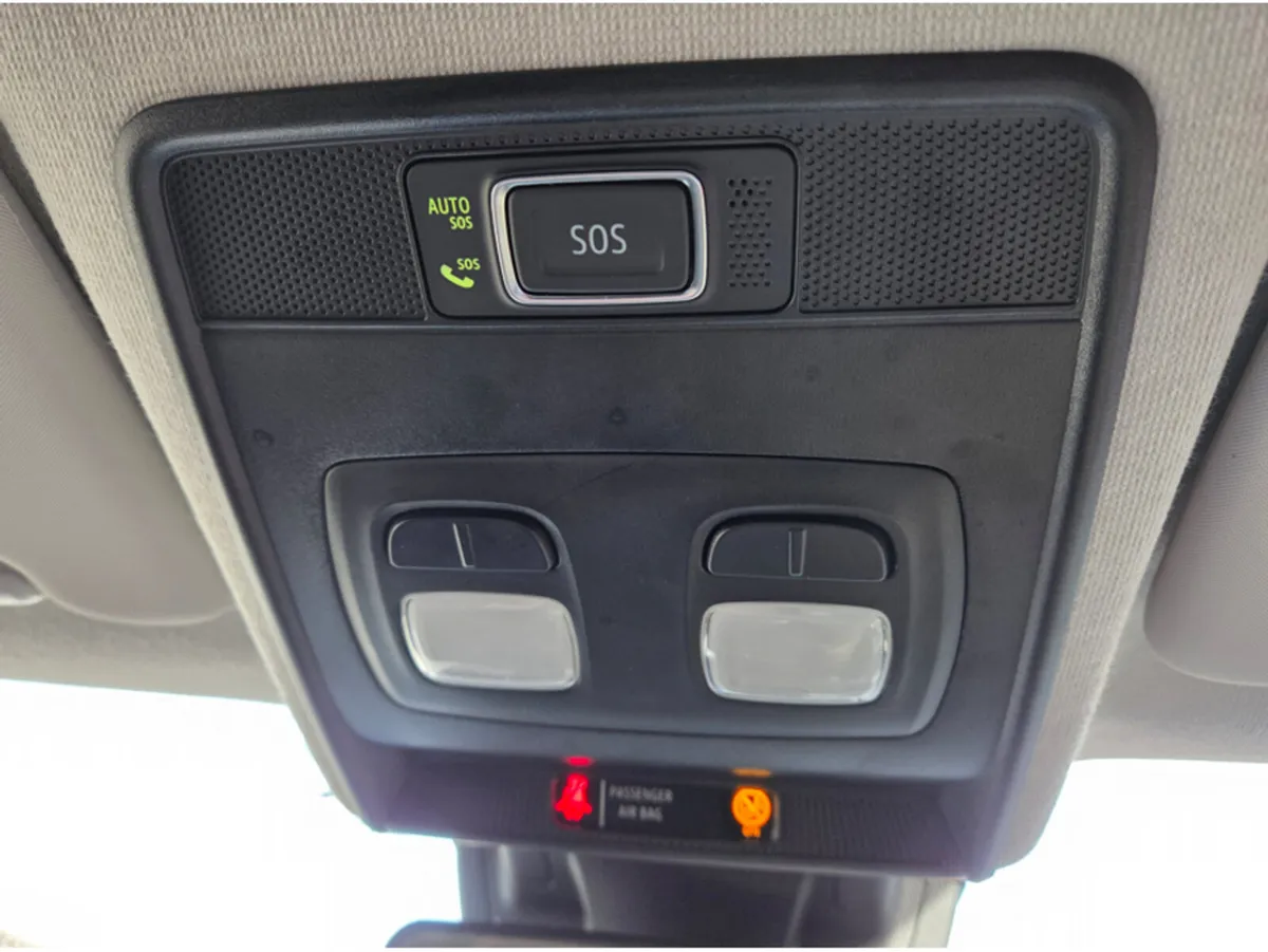 Renault Captur Hatchback, Petrol, 2022, Red