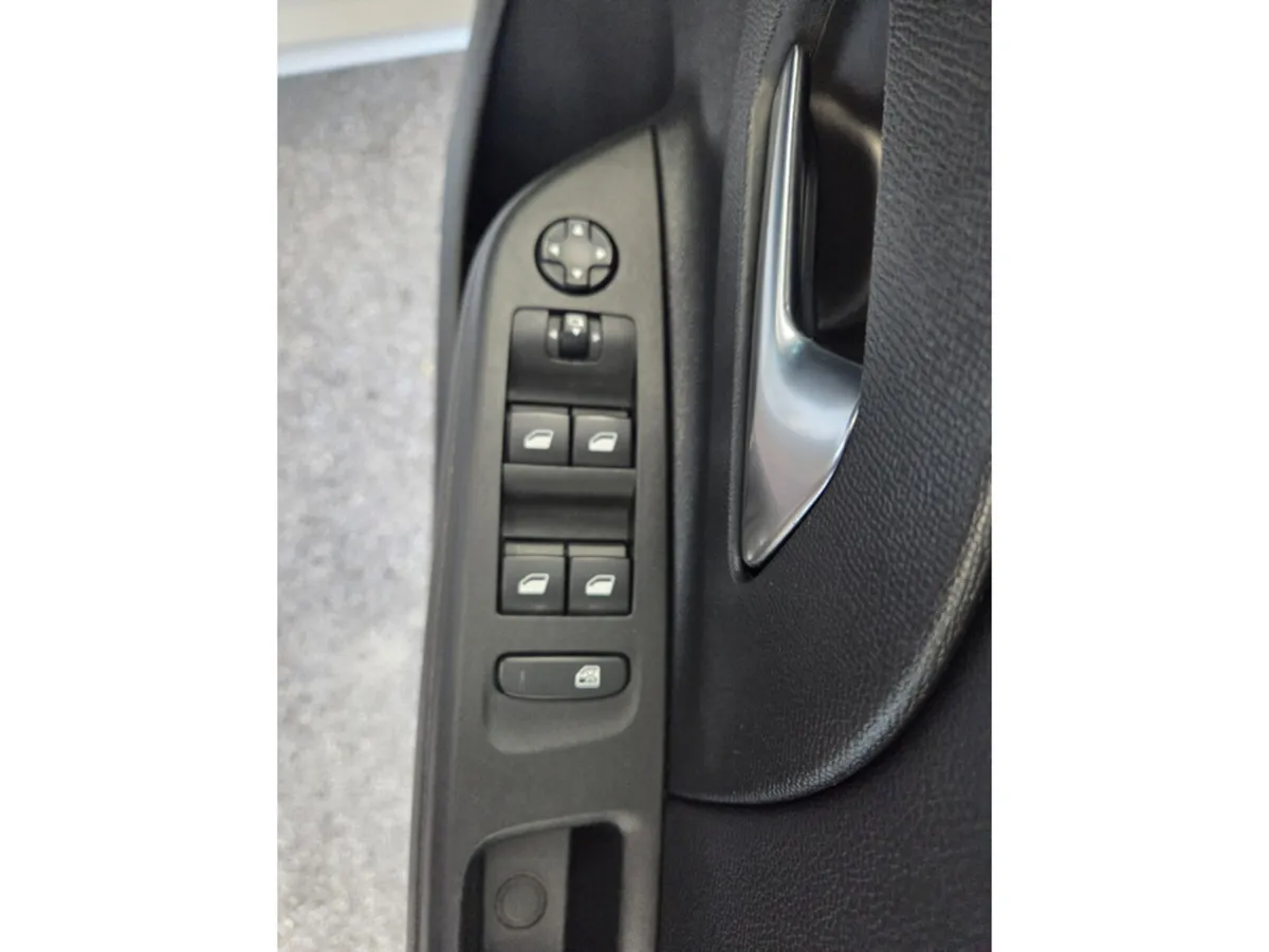Opel Corsa Hatchback, Petrol, 2023, White