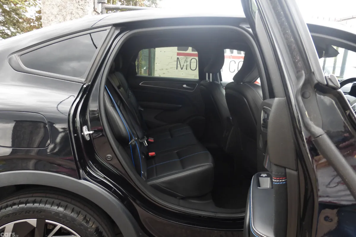 Renault Arkana Hatchback, Petrol Hybrid, 2024, Black