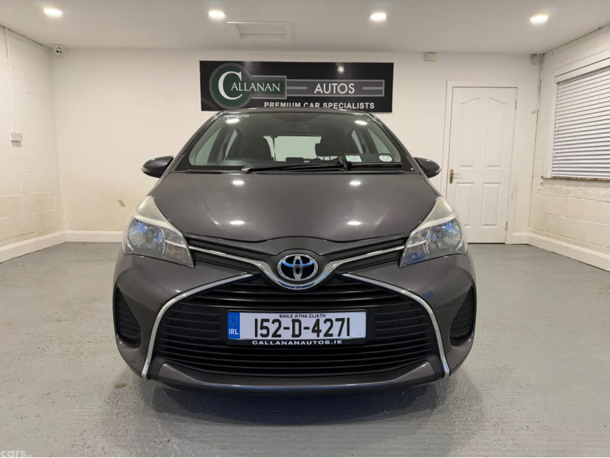 Toyota Yaris Hatchback, Petrol, 2015, Grey