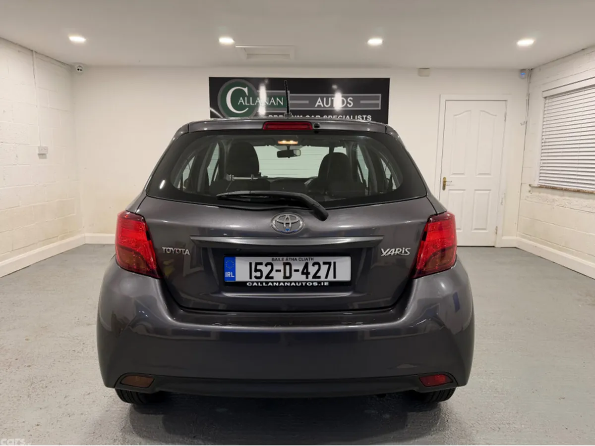 Toyota Yaris Hatchback, Petrol, 2015, Grey