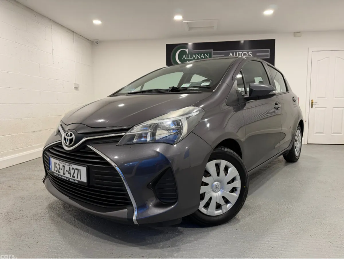 Toyota Yaris Hatchback, Petrol, 2015, Grey