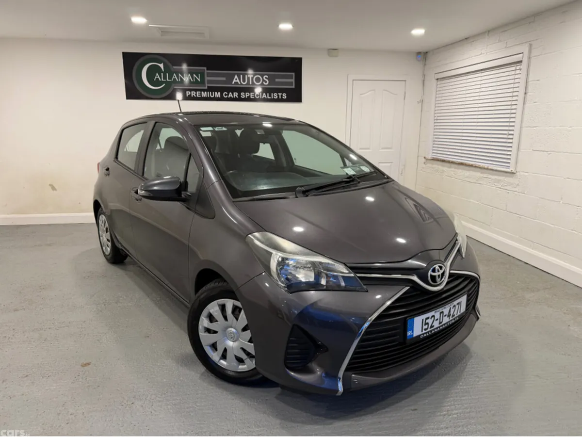 Toyota Yaris Hatchback, Petrol, 2015, Grey