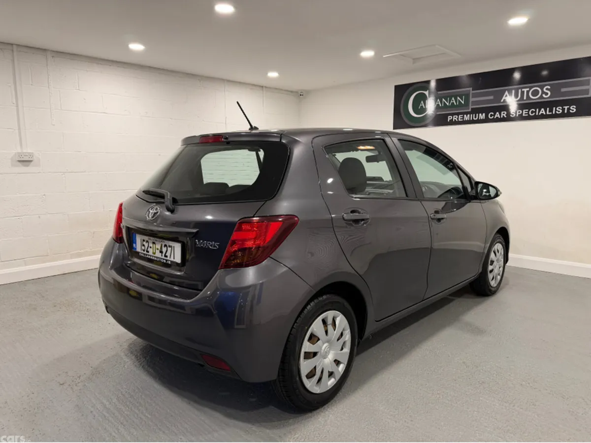 Toyota Yaris Hatchback, Petrol, 2015, Grey