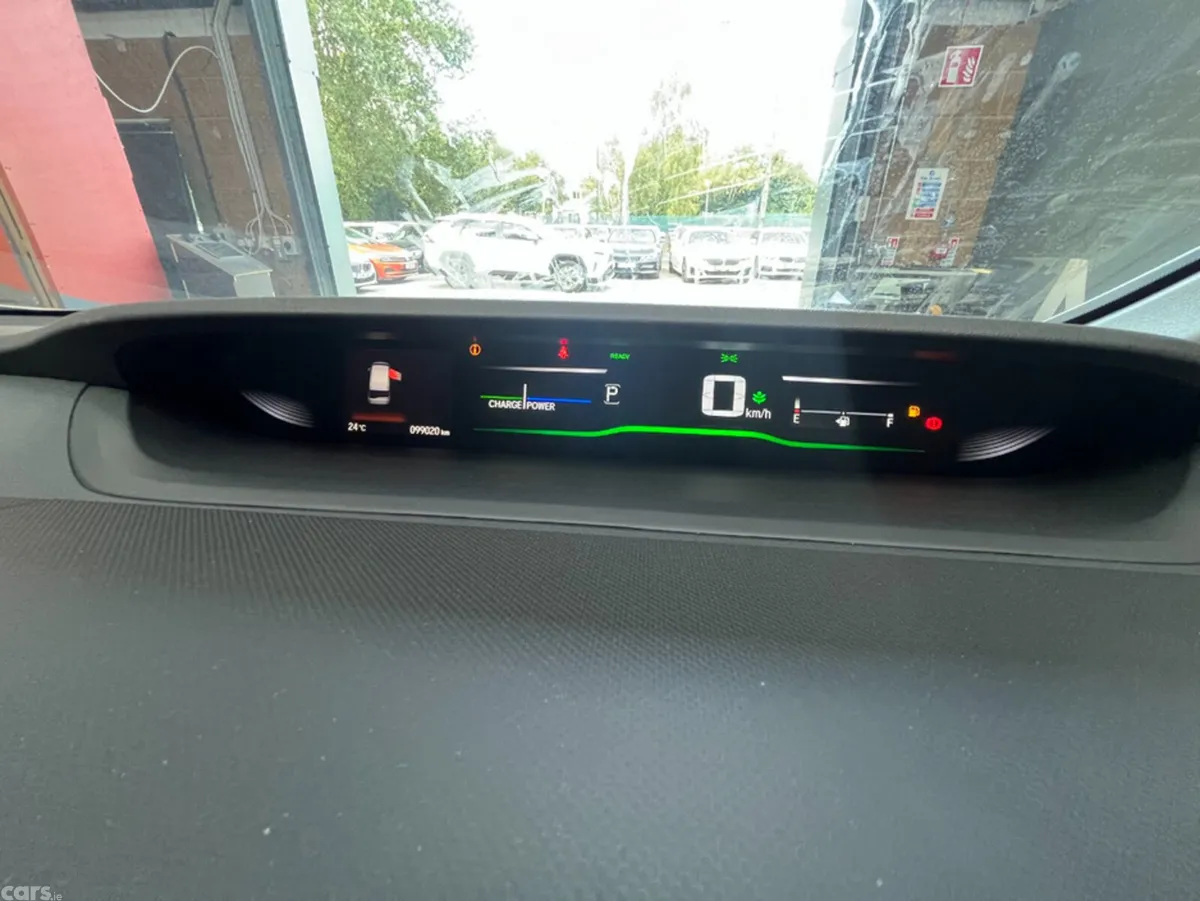 Honda Stepwagon Van, Petrol Hybrid, 2021, White