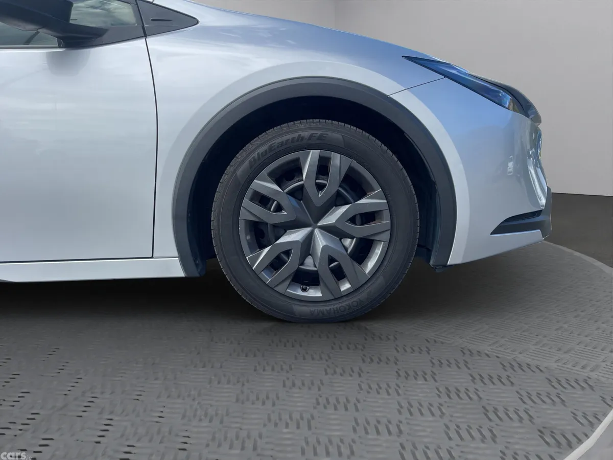 Toyota Prius Saloon, Petrol Hybrid, 2023, Silver