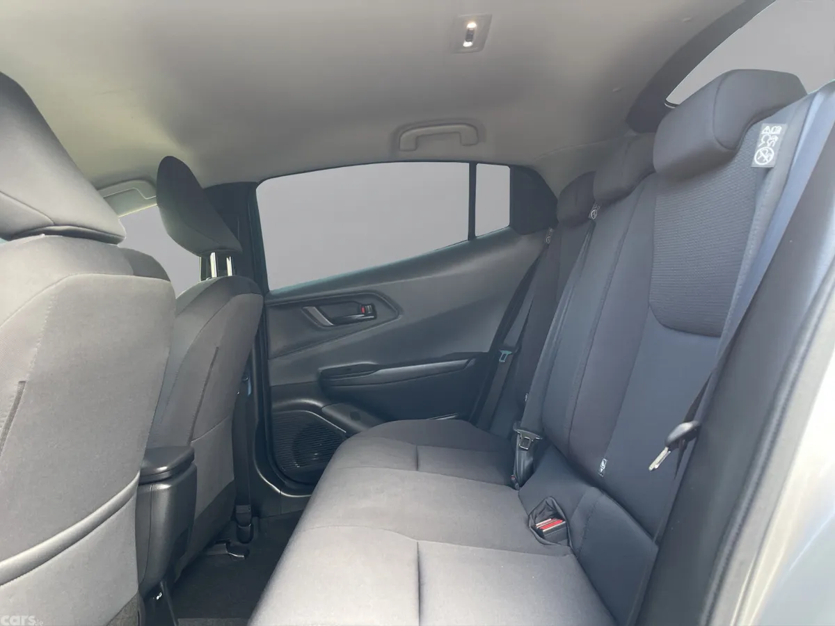 Toyota Prius Saloon, Petrol Hybrid, 2023, Silver
