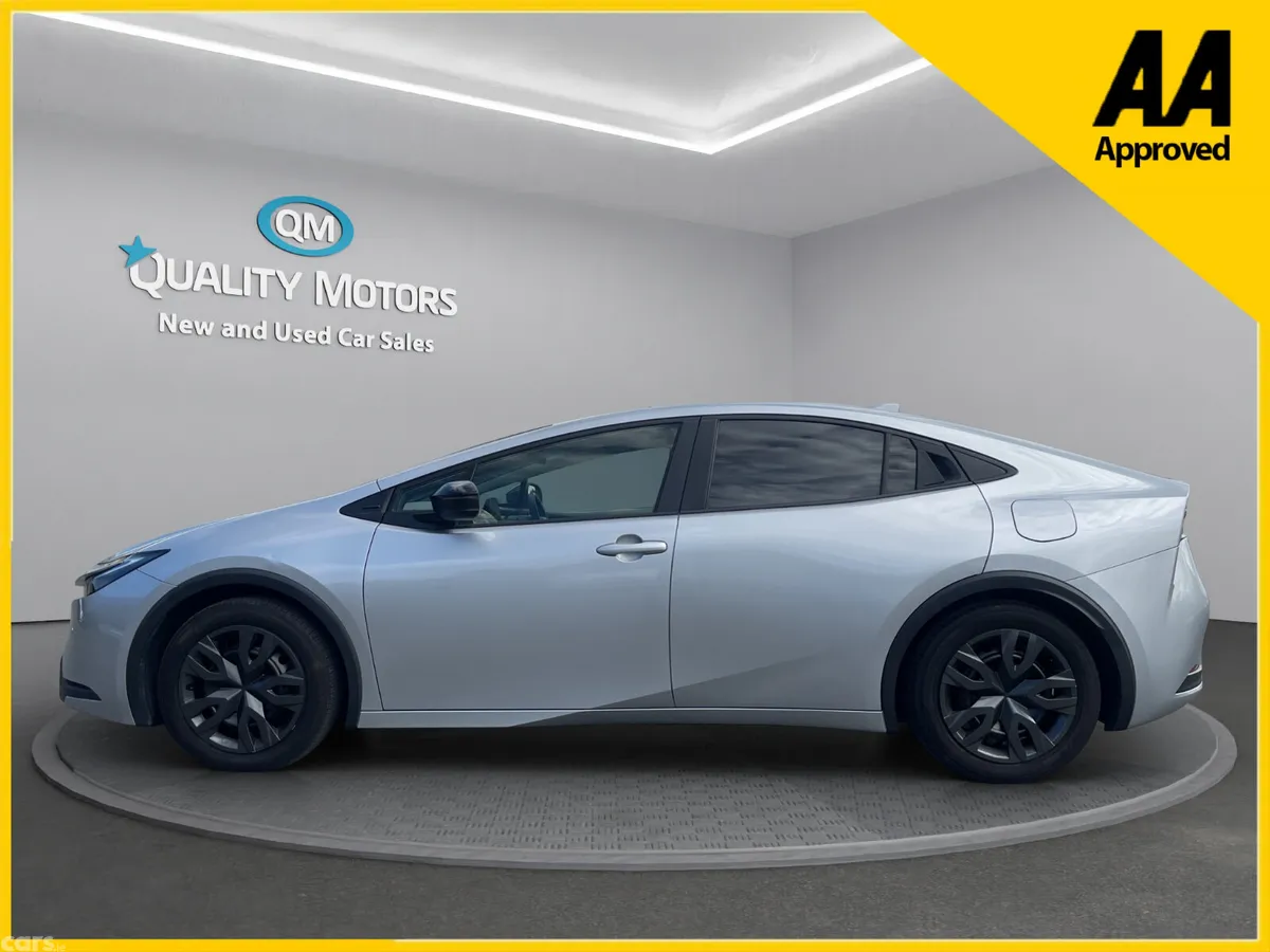 Toyota Prius Saloon, Petrol Hybrid, 2023, Silver
