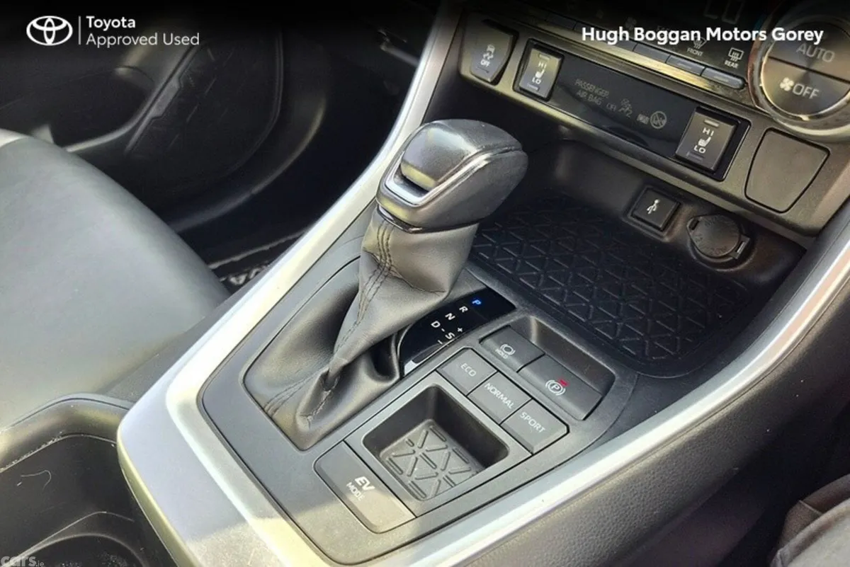 Toyota RAV4 SUV, Petrol Hybrid, 2022, Blue