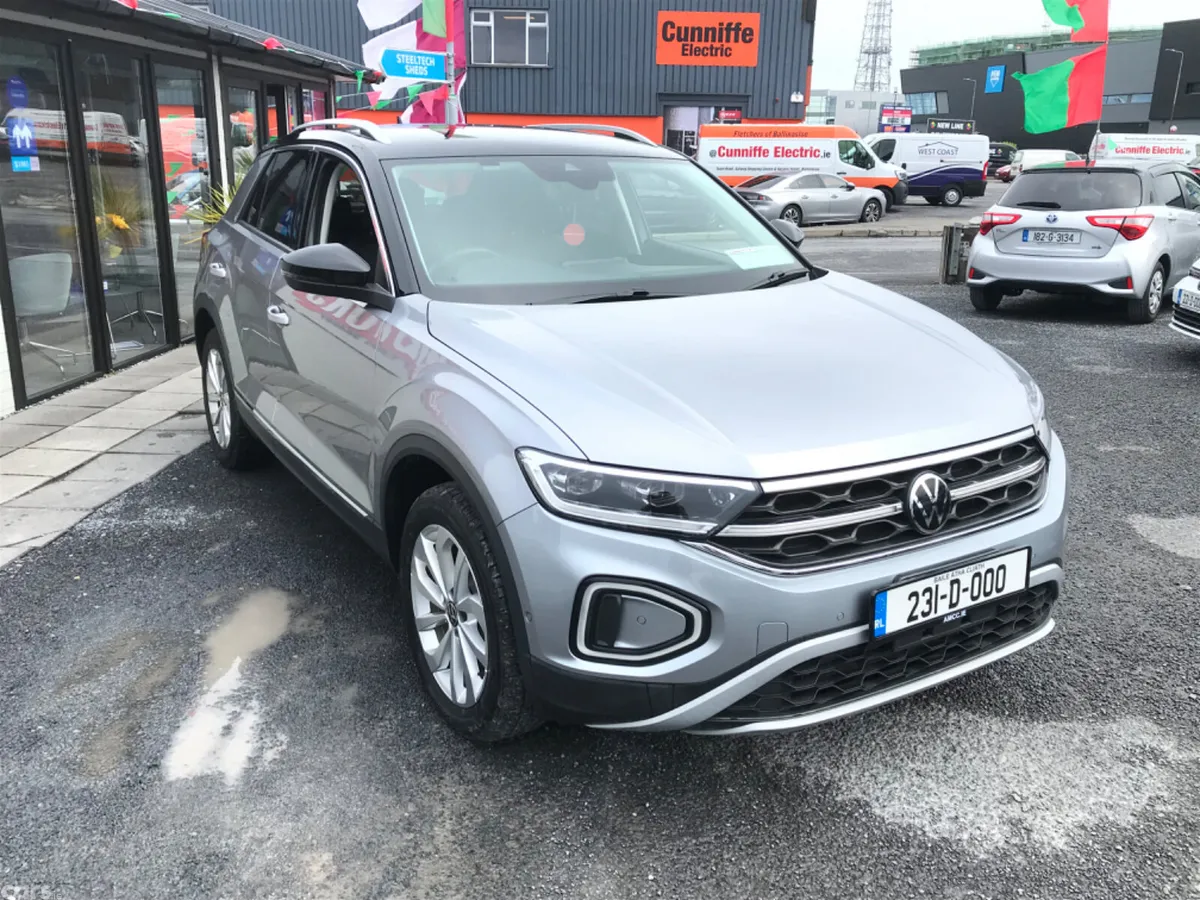 Volkswagen T-Roc SUV, Diesel, 2023, Silver