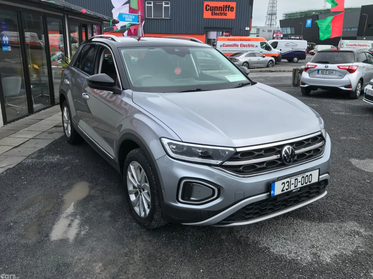Volkswagen T-Roc SUV, Diesel, 2023, Silver