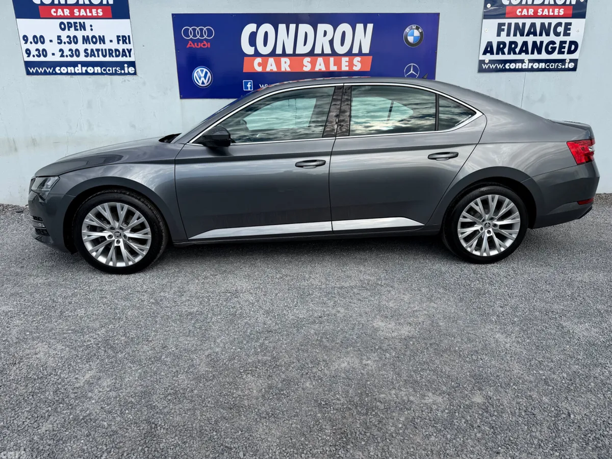 Skoda Superb Saloon, Diesel, 2022, Grey