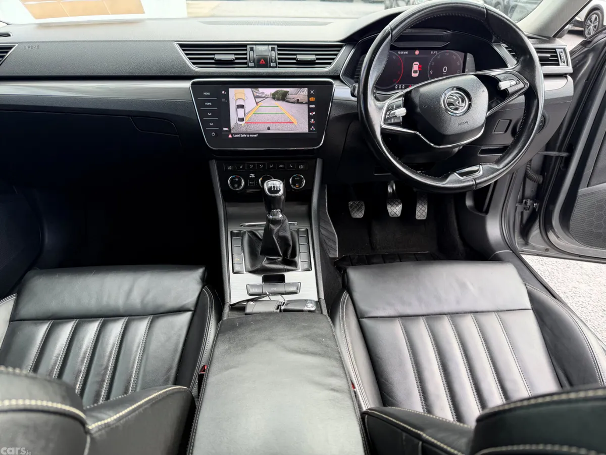 Skoda Superb Saloon, Diesel, 2022, Grey