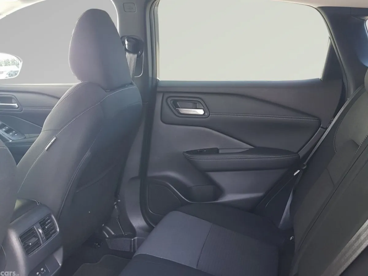 Nissan Qashqai MPV, Petrol, 2024, Grey