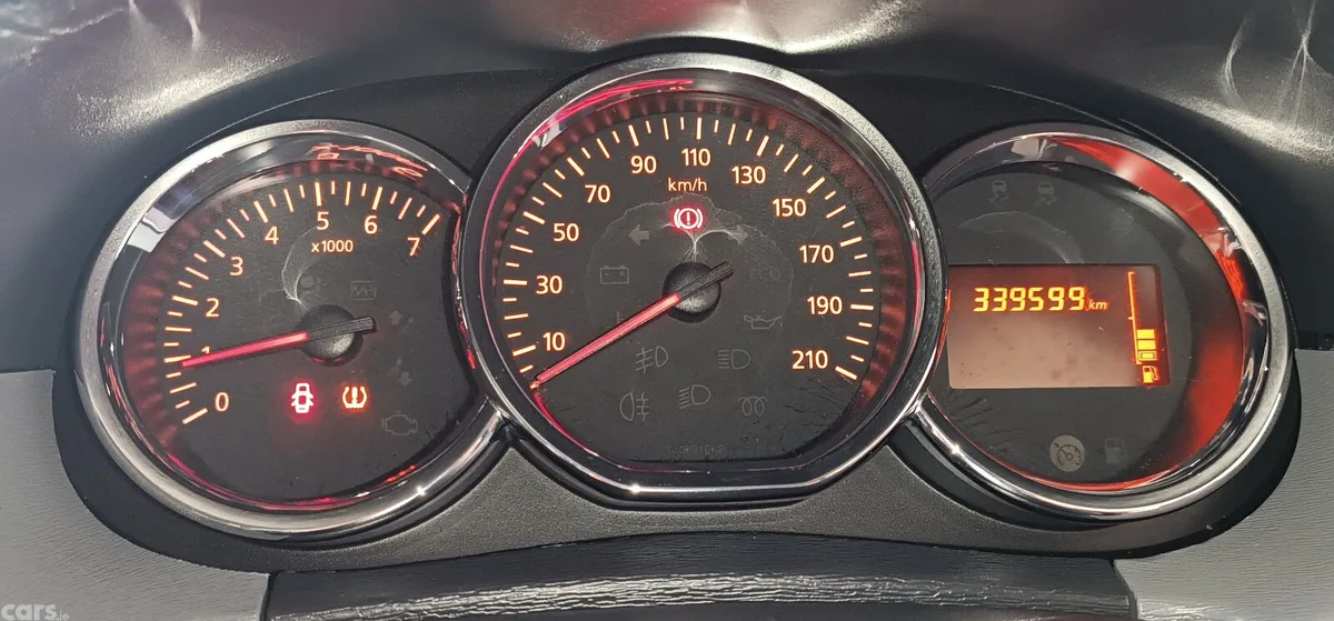 Dacia Duster SUV, Diesel, 2015, Silver