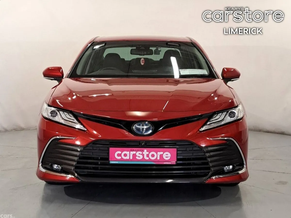Toyota Camry Saloon, Petrol Hybrid, 2021, Red