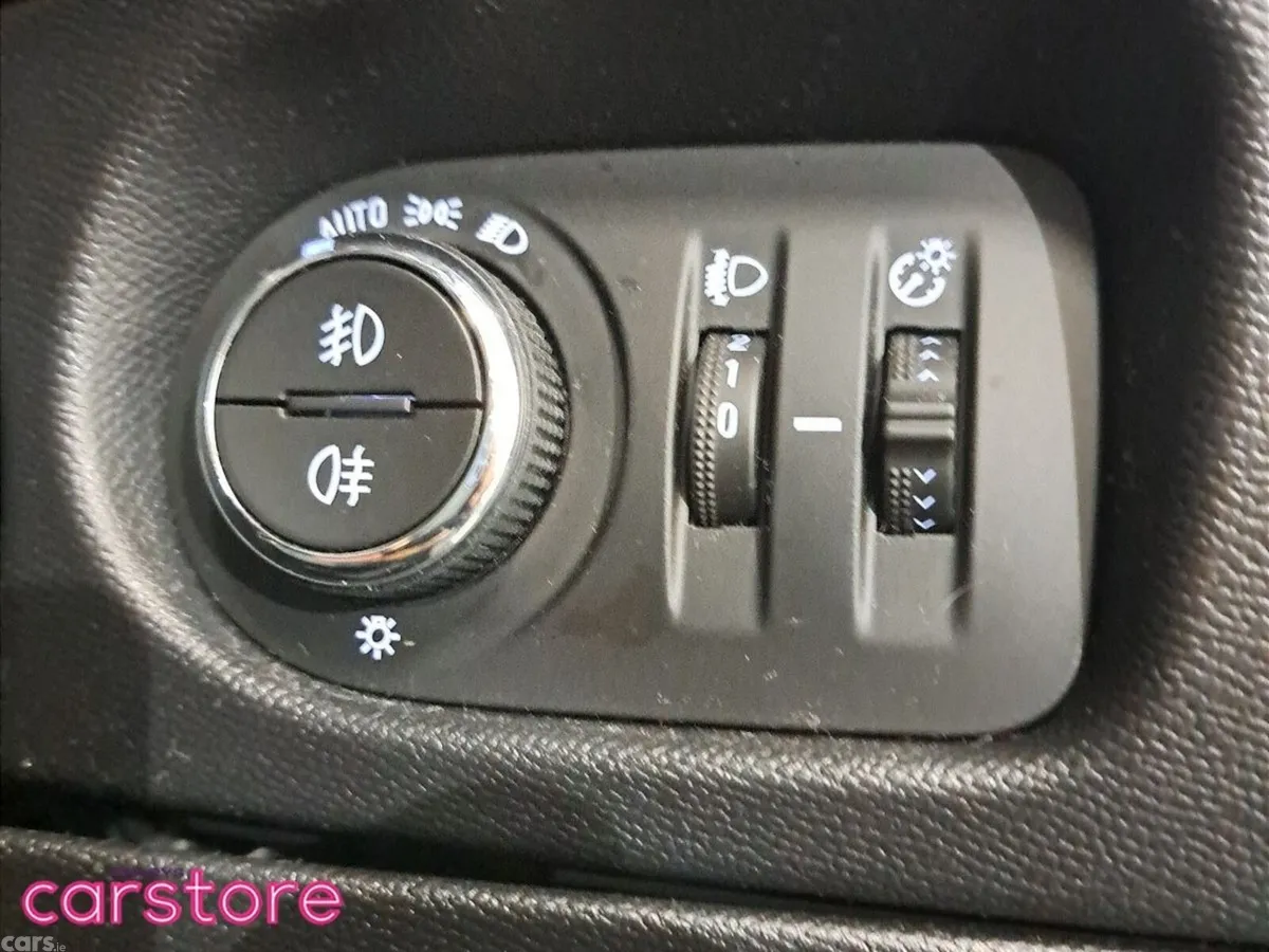 Opel Mokka SUV, Petrol, 2021, Grey