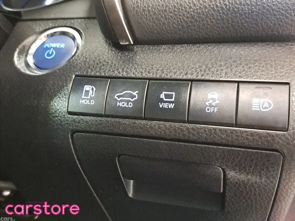 Toyota Camry Saloon, Petrol Hybrid, 2021, Red
