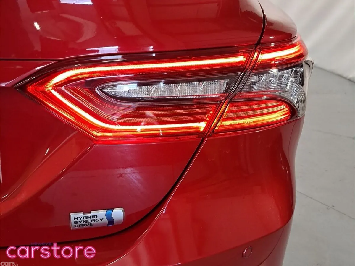 Toyota Camry Saloon, Petrol Hybrid, 2021, Red