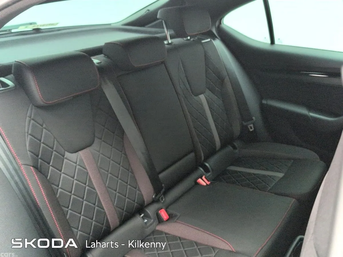 Skoda Octavia Saloon, Petrol, 2026, Grey