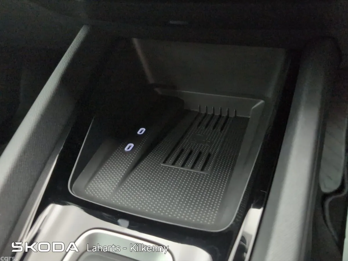 Skoda Octavia Saloon, Petrol, 2026, Grey