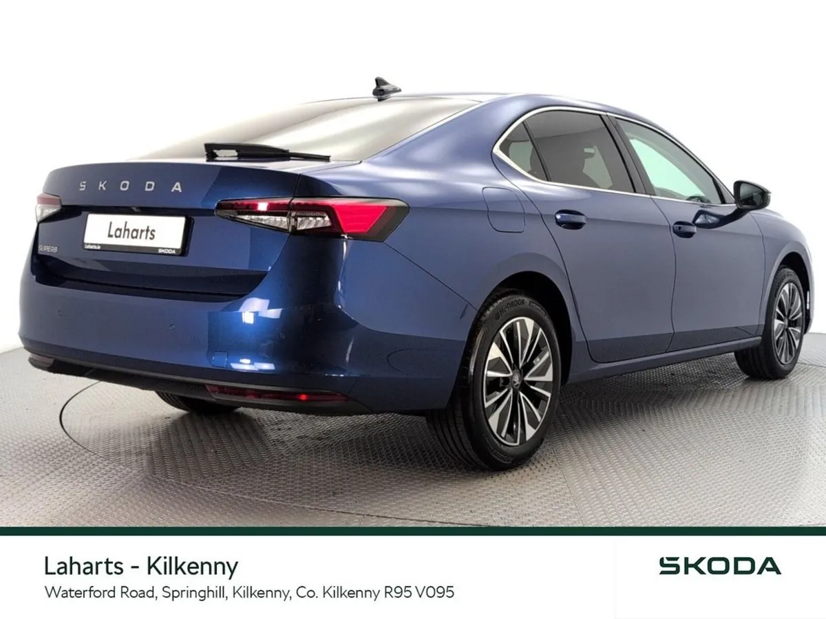Skoda Superb Saloon, Diesel, 2026, Blue