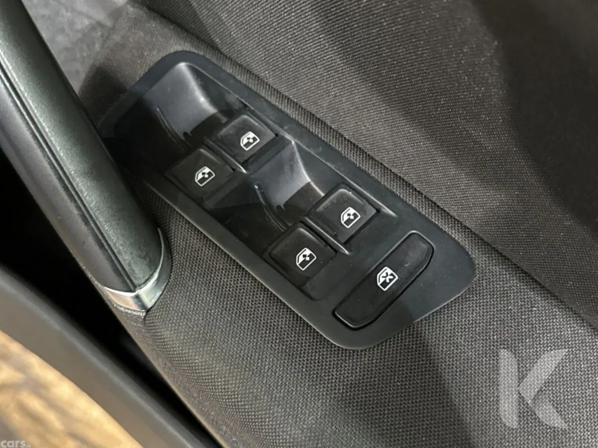 Volkswagen Golf Hatchback, Petrol, 2018, Blue