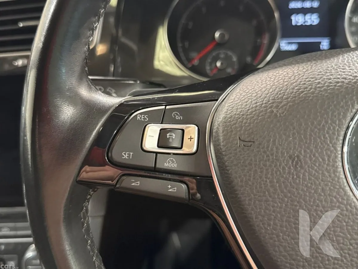Volkswagen Golf Hatchback, Petrol, 2018, Blue