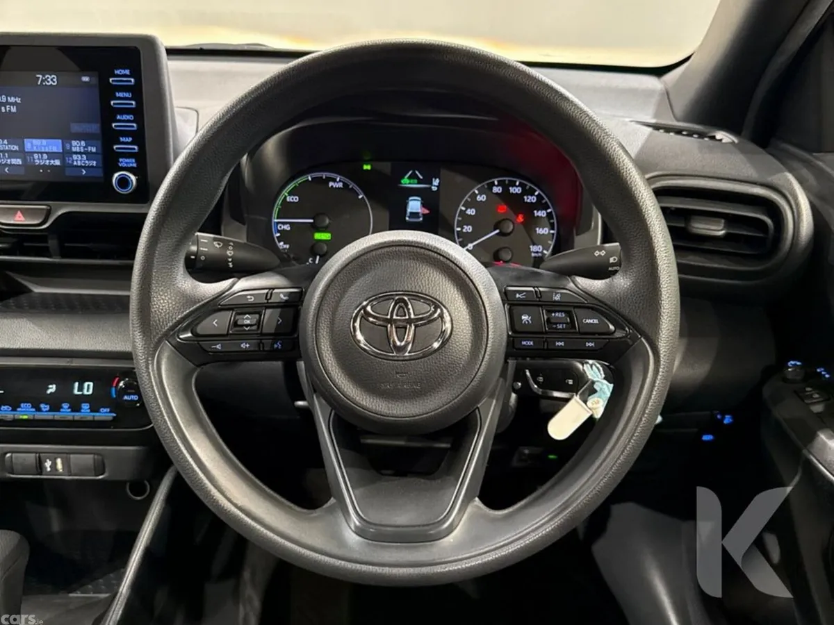 Toyota Yaris Hatchback, Petrol Hybrid, 2023, White