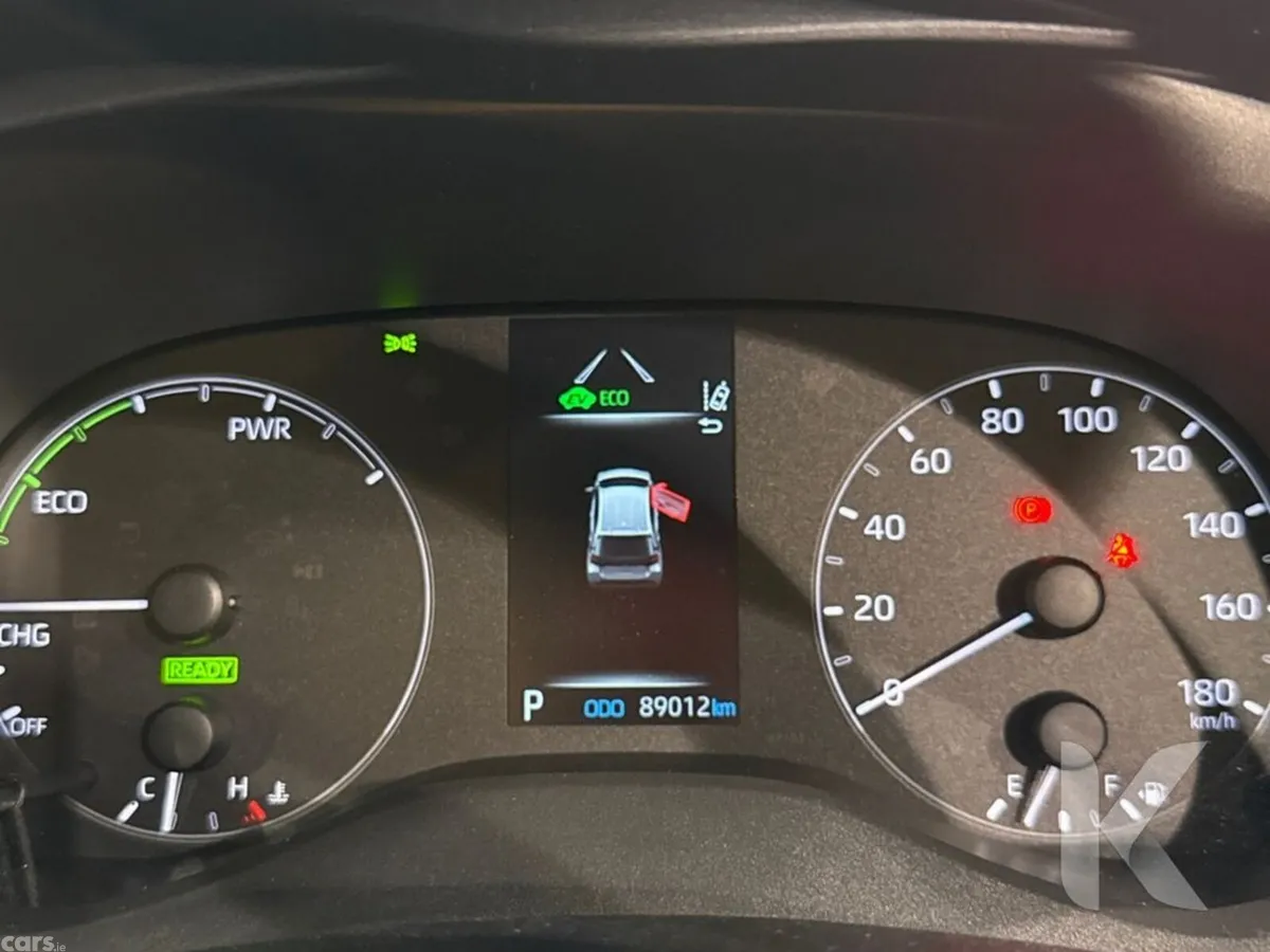 Toyota Yaris Hatchback, Petrol Hybrid, 2023, White