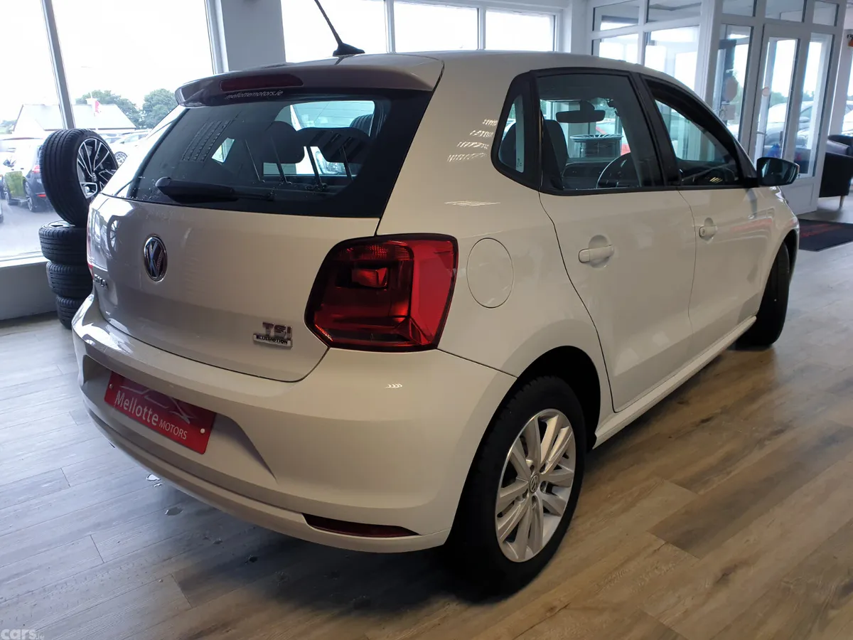 Volkswagen Polo Hatchback, Petrol, 2017, White