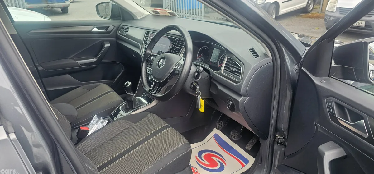 Volkswagen T-Roc SUV, Diesel, 2019, Grey
