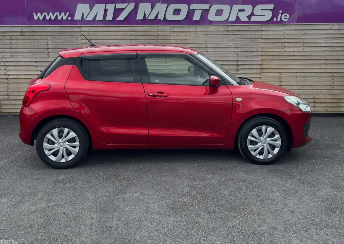 Suzuki Swift Hatchback, Petrol, 2020, Red