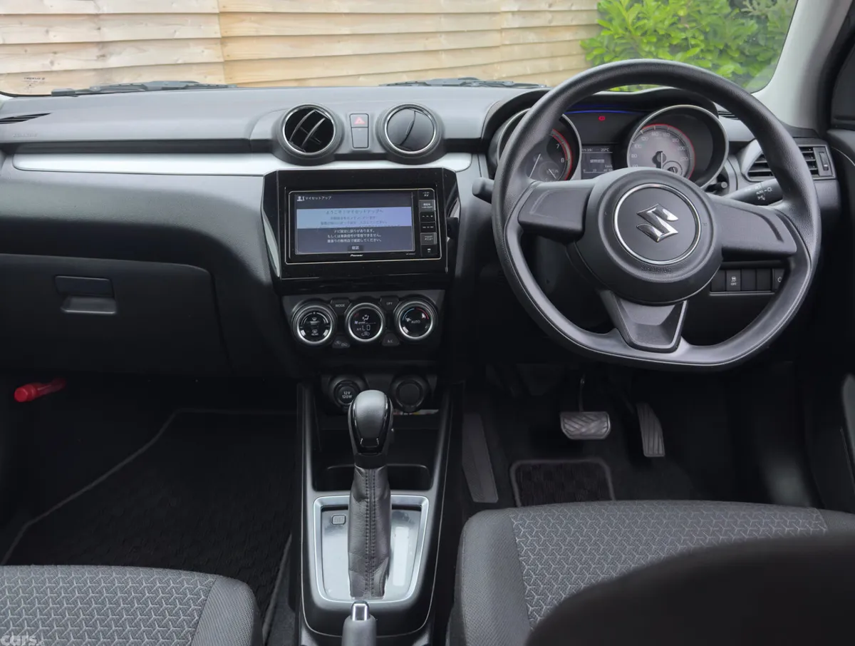 Suzuki Swift Hatchback, Petrol, 2020, Red