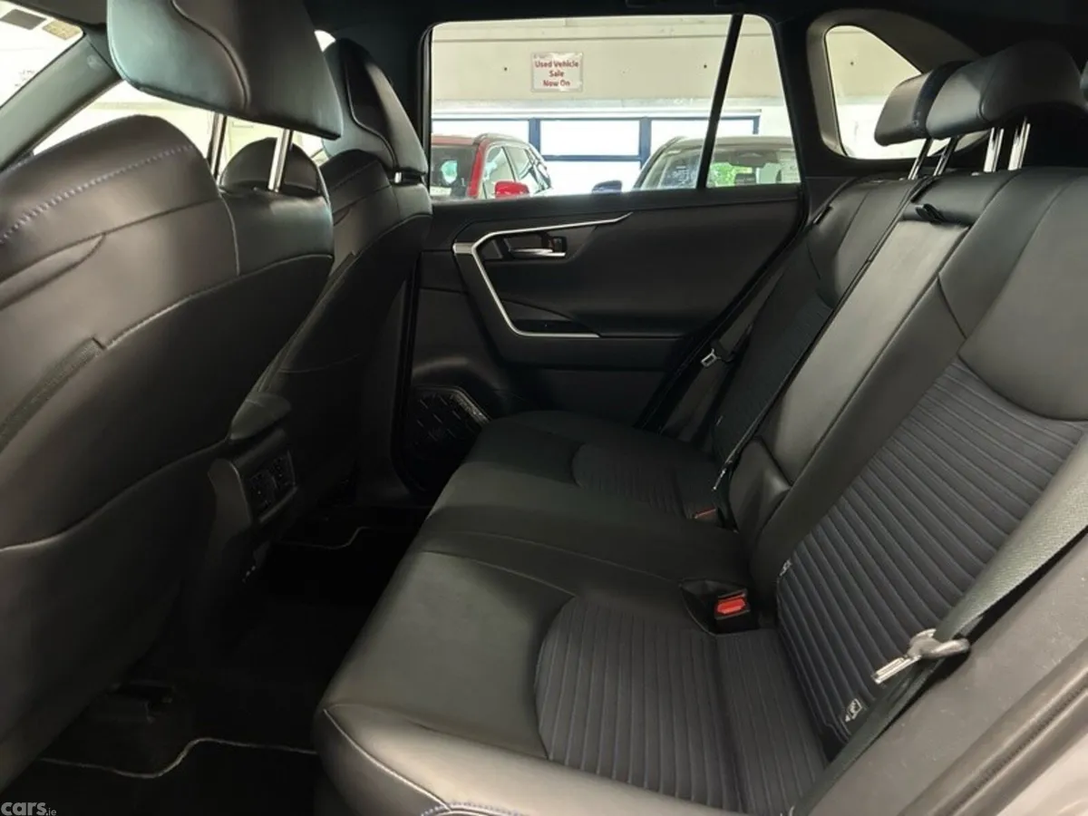 Toyota RAV4 SUV, Petrol Hybrid, 2022, Silver