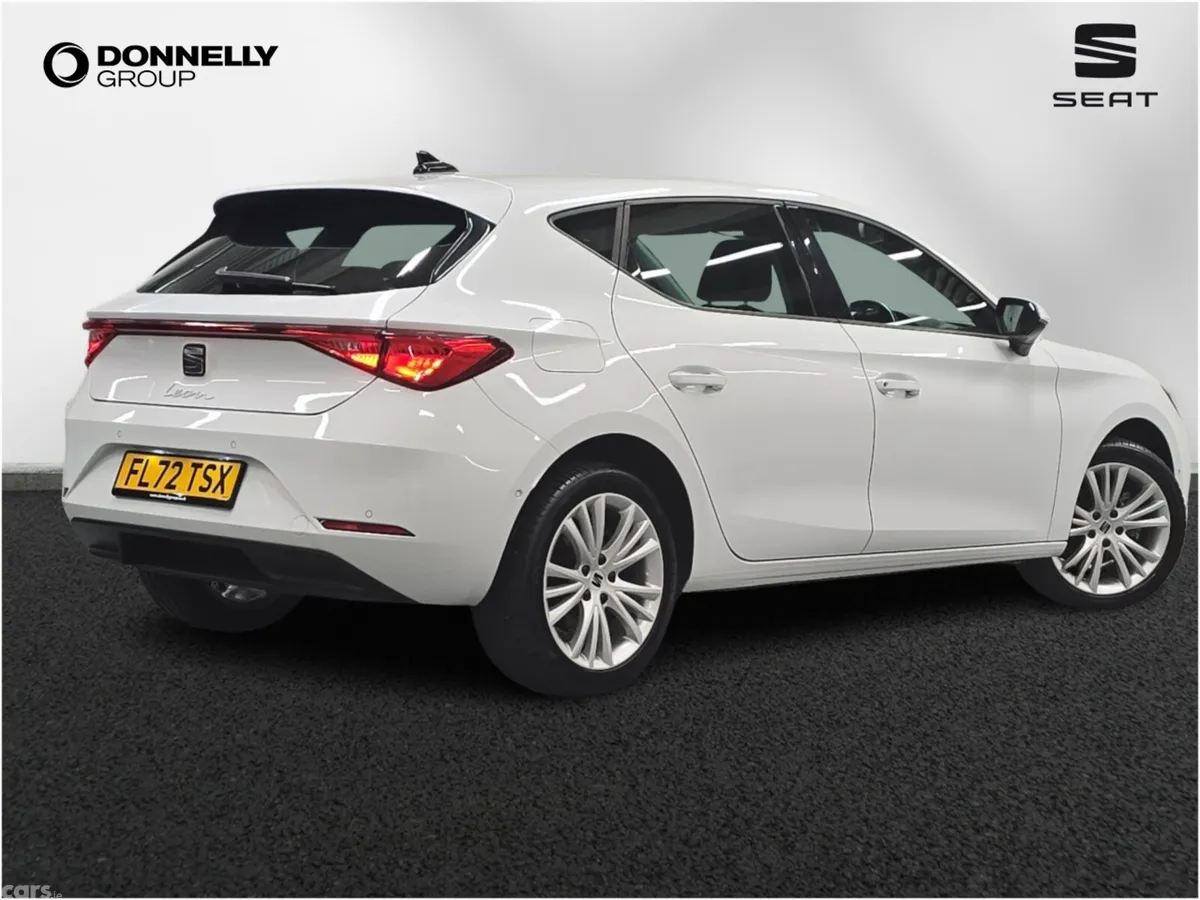 SEAT Leon Hatchback, Petrol, 2023, White
