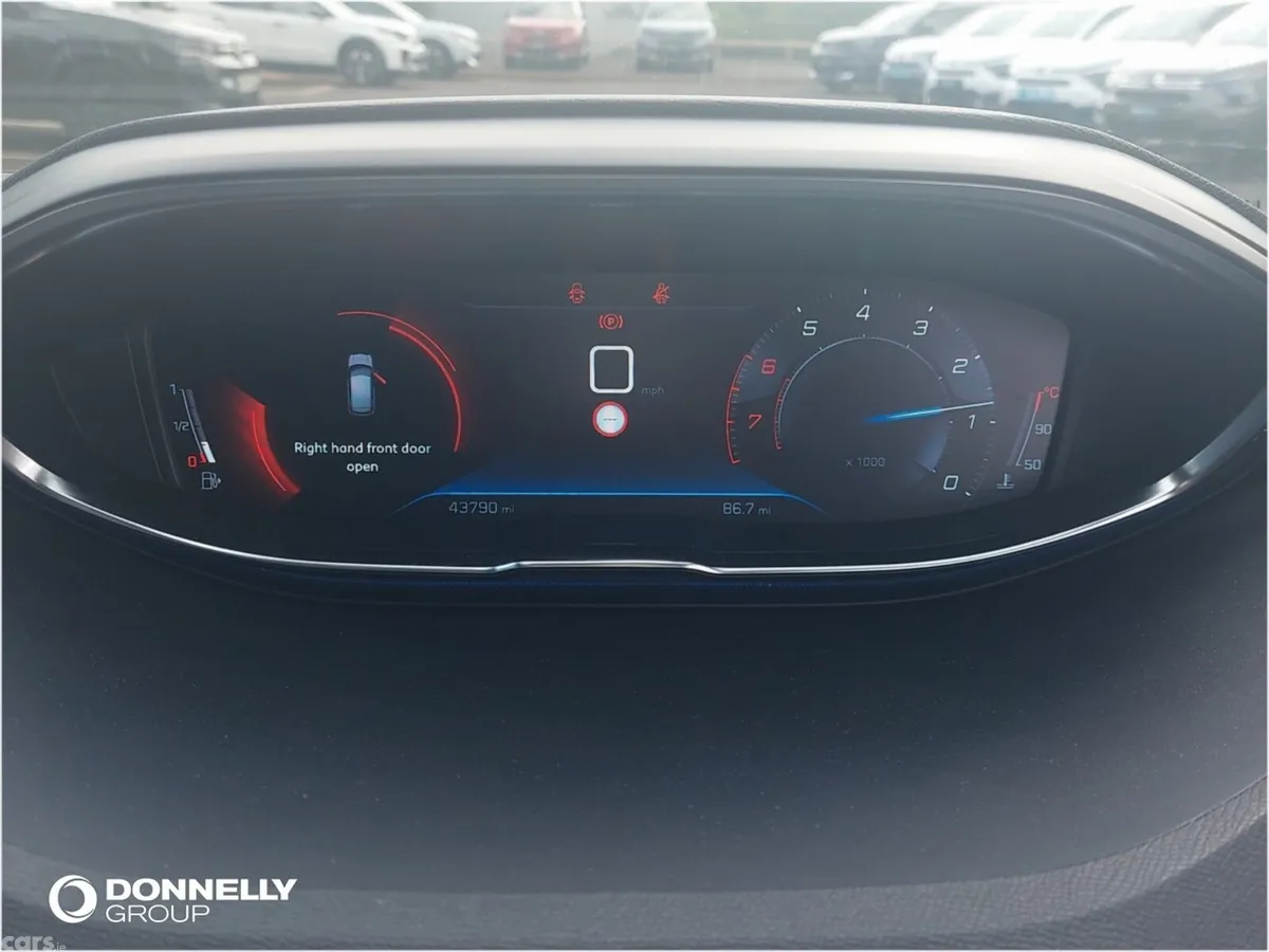 Peugeot 3008 Estate, Petrol, 2019, Red