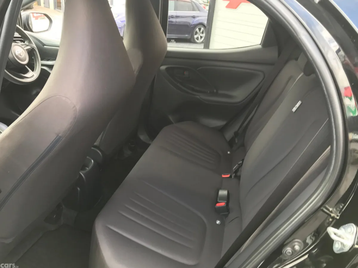 Toyota Yaris Hatchback, Petrol, 2021, Black