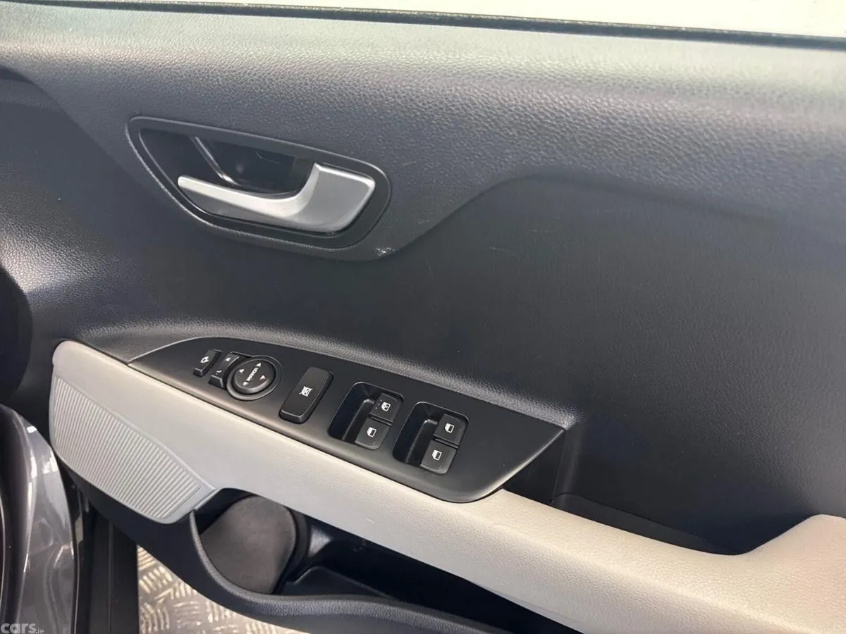 Kia Stonic Estate, Petrol, 2020, Grey