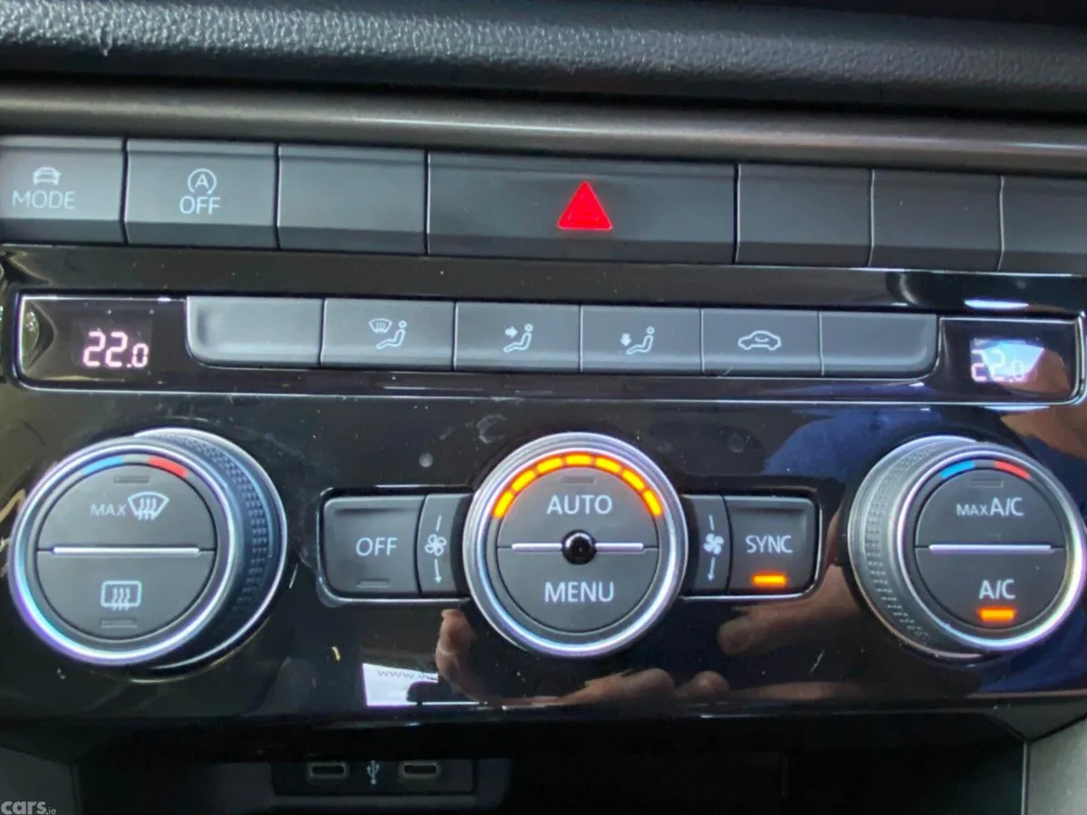 Volkswagen T-Roc SUV, Diesel, 2021, White